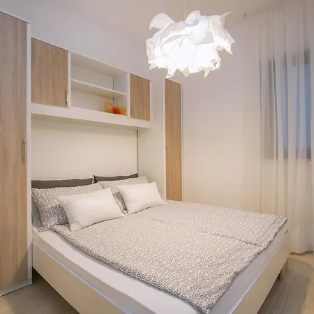 Ferienwohnung Labin 208s アパート *